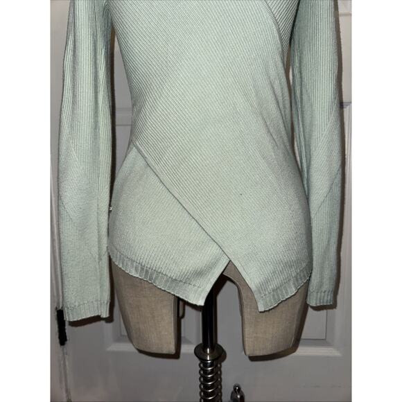 Lululemon Wrap It Back Sweater Sea Breeze Size 6 Cashlu Long Sleeve Mint Green - Picture 3 of 7